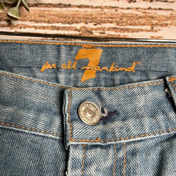 Women's 7 For All Mankind Size 31 Medium Wash Boot Cut - Picture 2 of 3